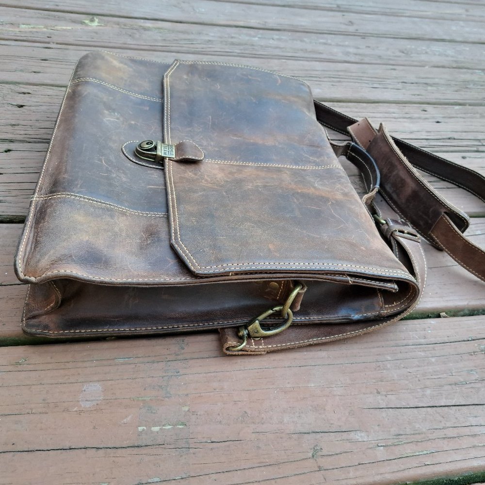 Buckle and Seam Leather Carry Bag Vintage LapTop - Picture 5 of 11